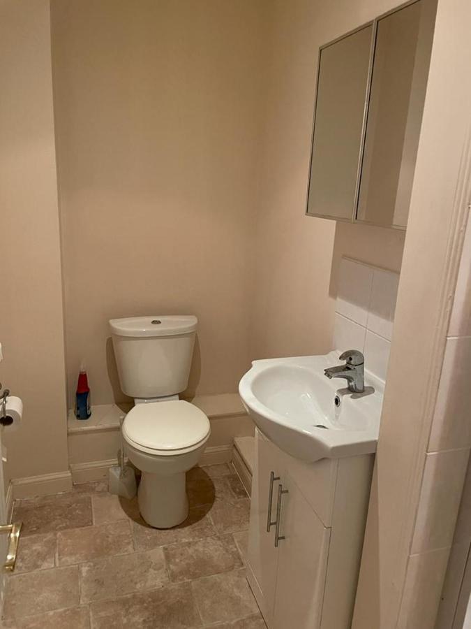 Lovely Shared 3 Bed Home Near The Thames Thamesmead  Eksteriør billede